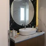The Contemporary Luxury - Modern & Cozy In * 特里卡拉