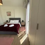 The Contemporary Luxury - Modern & Cozy In Appartement Tríkala