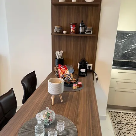 Apartament The Contemporary Luxury Home - Modern & Cozy In Trikala Tríkala