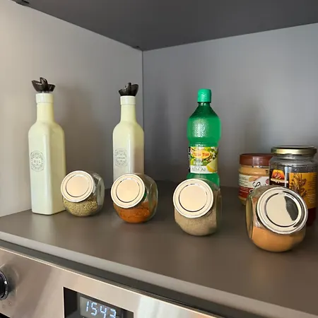 The Contemporary Luxury - アパート *