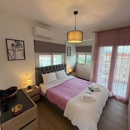 The Contemporary Luxury - アパート *