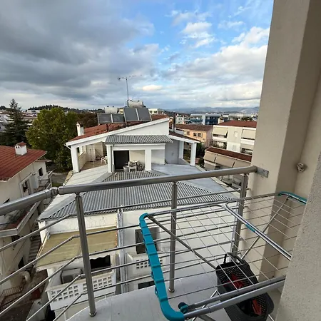 The Contemporary Luxury - アパート Tríkala